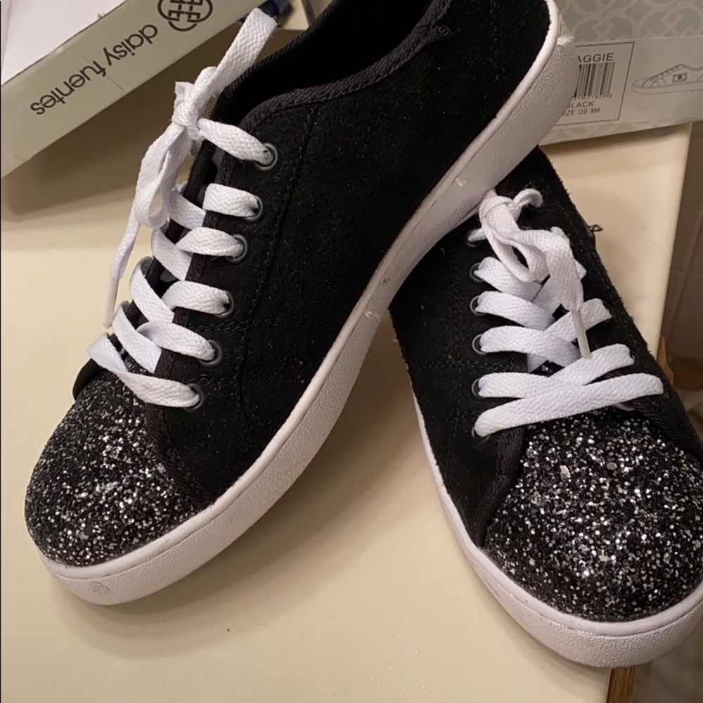 Daisy Fuentes shoes/ glitter